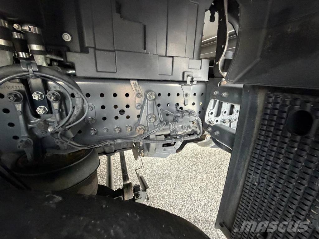 Mercedes-Benz ACTROS 6X2 Edition 0094 Skåpbilar