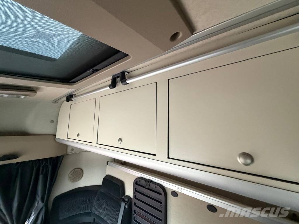 Mercedes-Benz ACTROS 6X2 Edition 0094 Skåpbilar