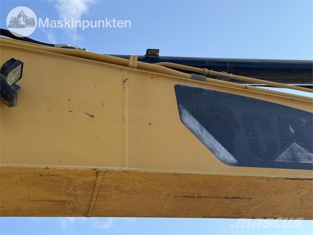 CAT 324D Lánctalpas kotrók