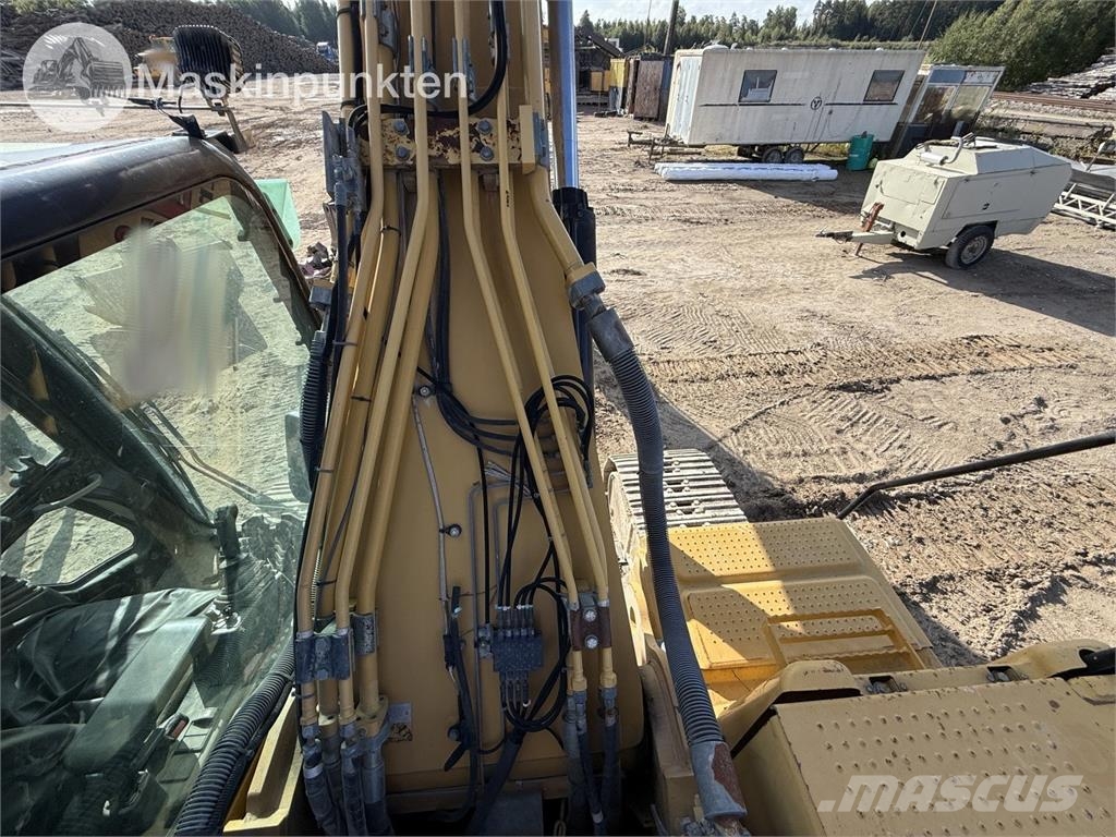 CAT 324D Lánctalpas kotrók
