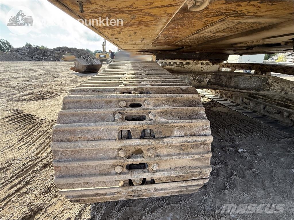 CAT 324D Lánctalpas kotrók