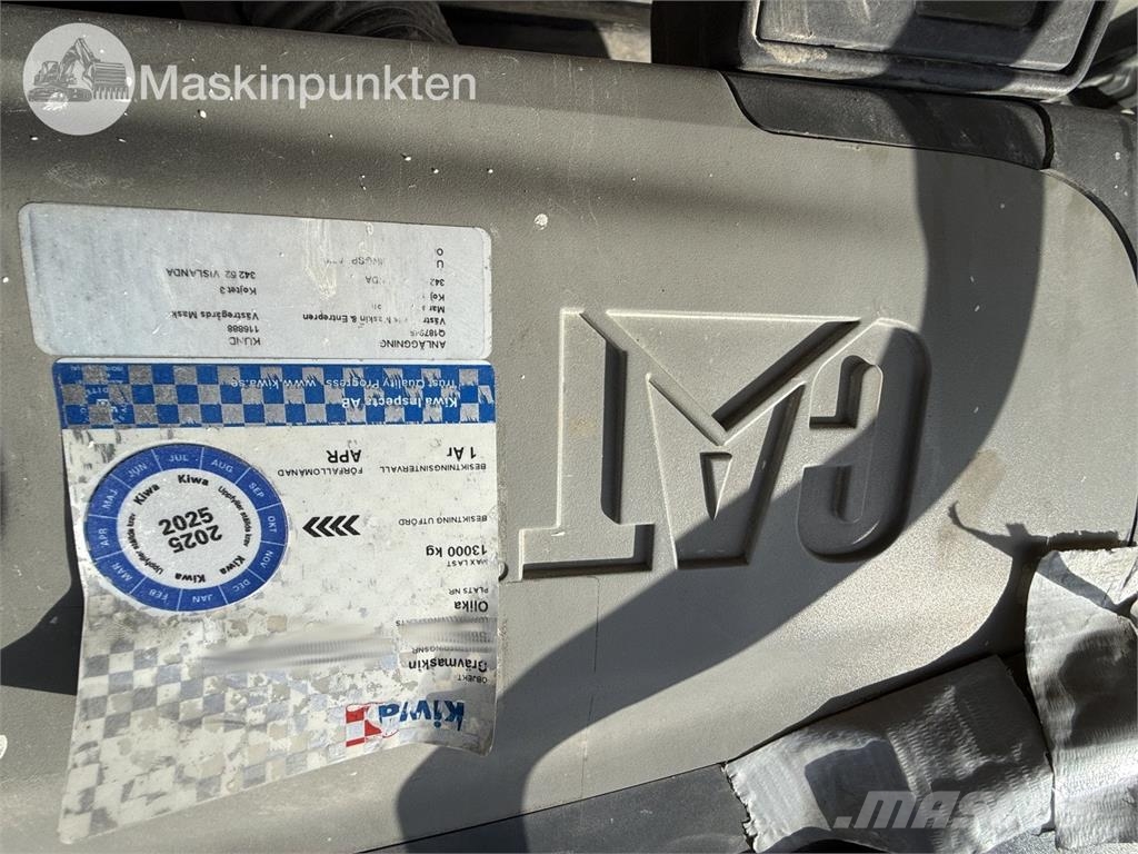 CAT 324D Lánctalpas kotrók
