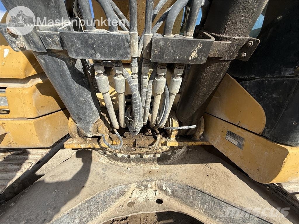CAT 324D Lánctalpas kotrók
