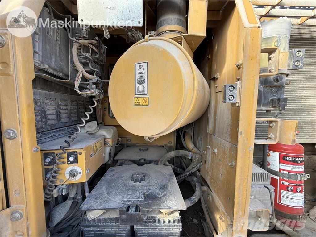CAT 324D Lánctalpas kotrók