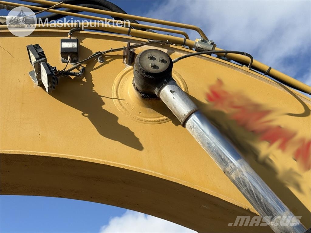 CAT 324D Lánctalpas kotrók