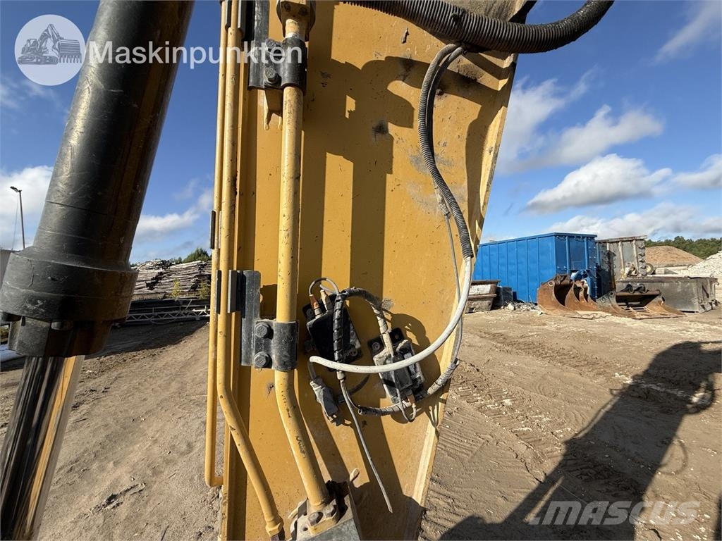 CAT 324D Lánctalpas kotrók