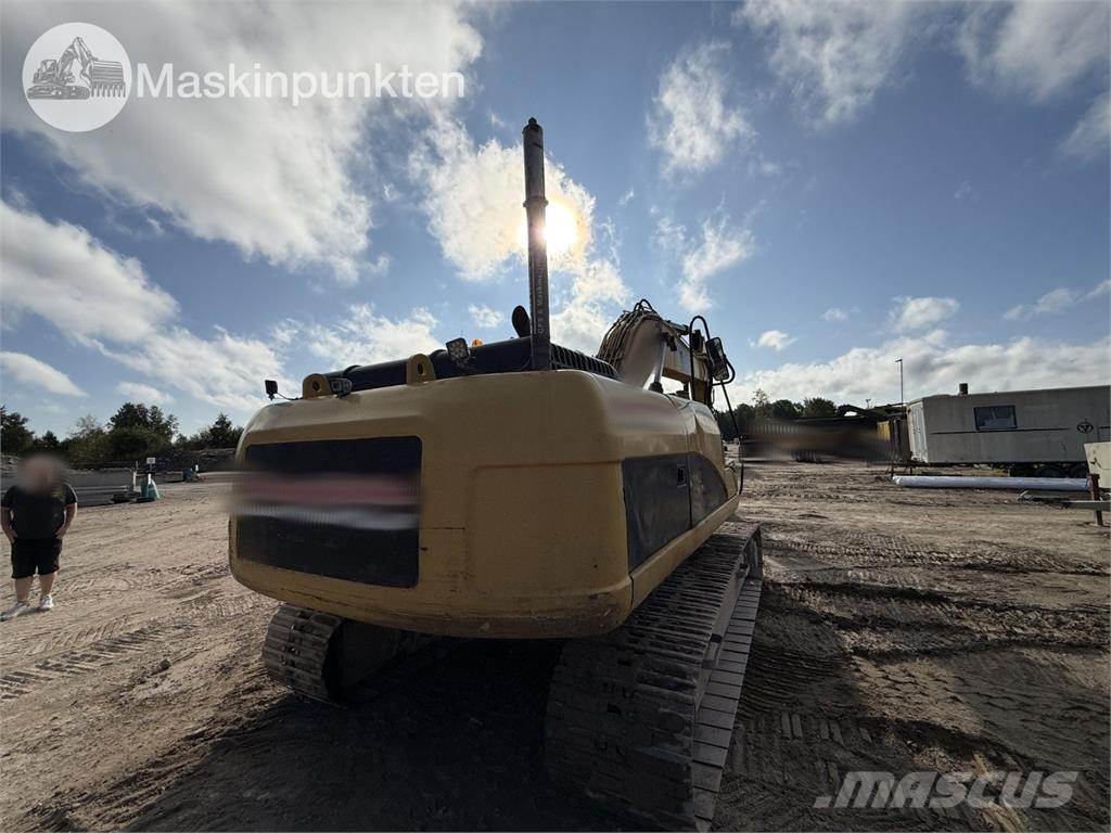 CAT 324D Lánctalpas kotrók