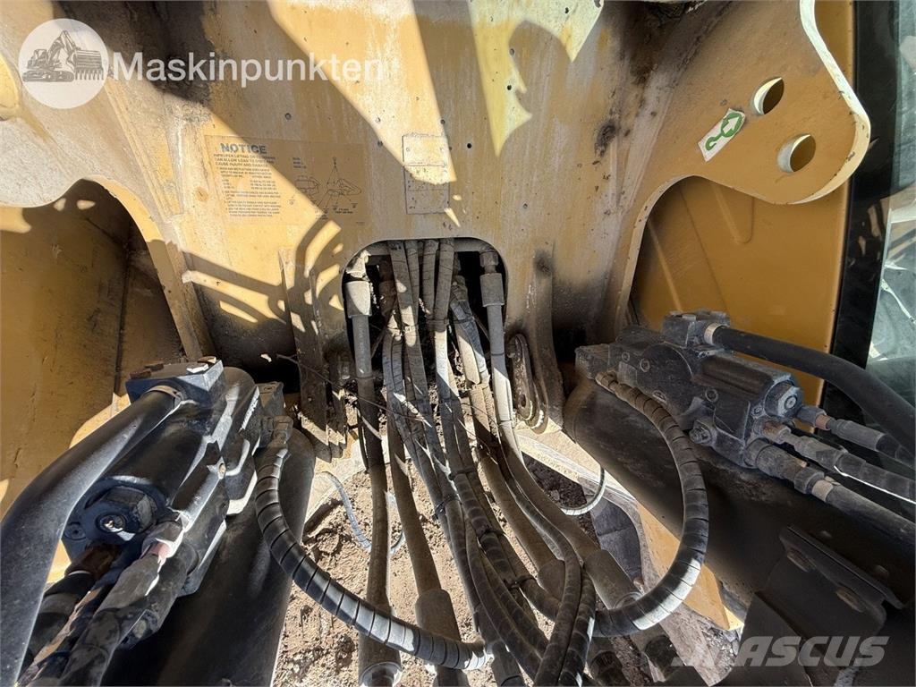 CAT 324D Lánctalpas kotrók
