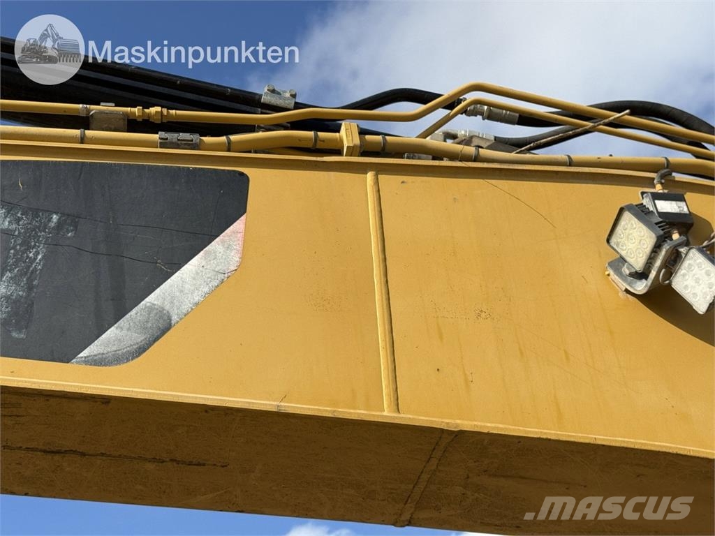 CAT 324D Lánctalpas kotrók