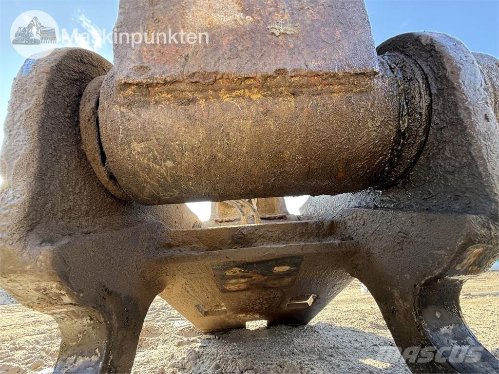 CAT 324D Lánctalpas kotrók