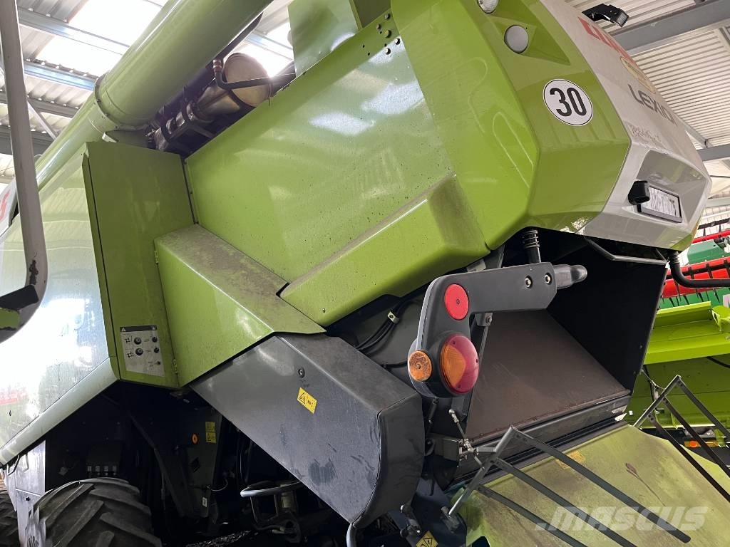 CLAAS Lexion 670 TT Kombinované zberacie stroje