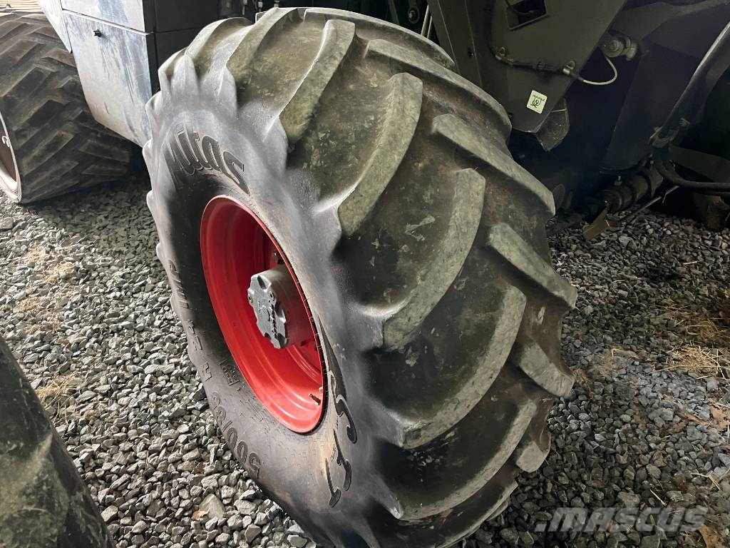 CLAAS Lexion 670 TT Kombinované zberacie stroje