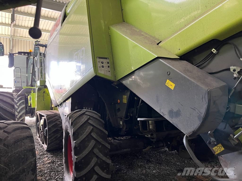 CLAAS Lexion 670 TT Kombinované zberacie stroje