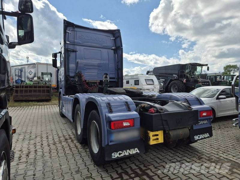 Scania S580 A6x2NA Highgline tractor unit / 3 pcs. Camiones tractor