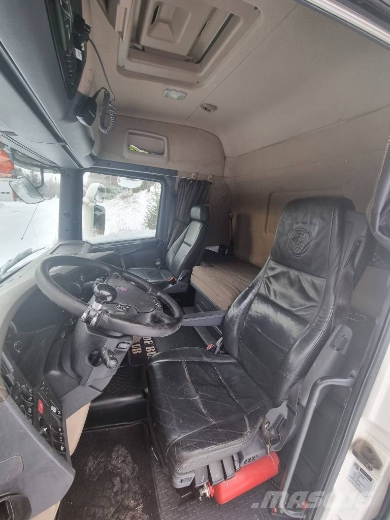 Scania R 560 LB 8X4 Tippbilar
