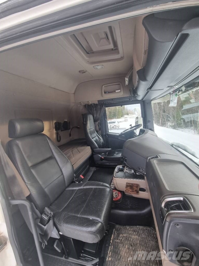 Scania R 560 LB 8X4 Tippbilar
