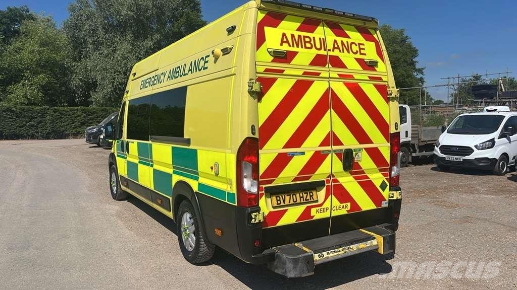 Fiat Ducato A&E Fiat Ducato A&E Box Body with Stryker P سيارات إسعاف