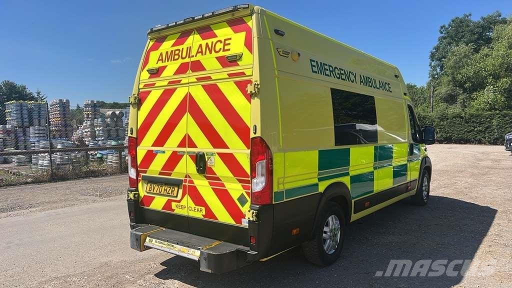 Fiat Ducato A&E Fiat Ducato A&E Box Body with Stryker P سيارات إسعاف
