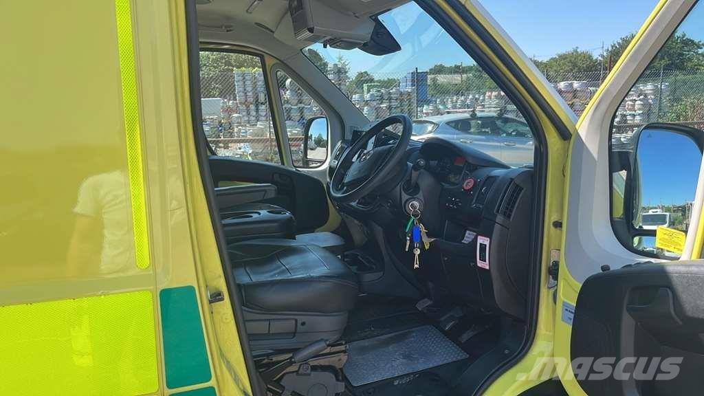 Fiat Ducato A&E Fiat Ducato A&E Box Body with Stryker P سيارات إسعاف