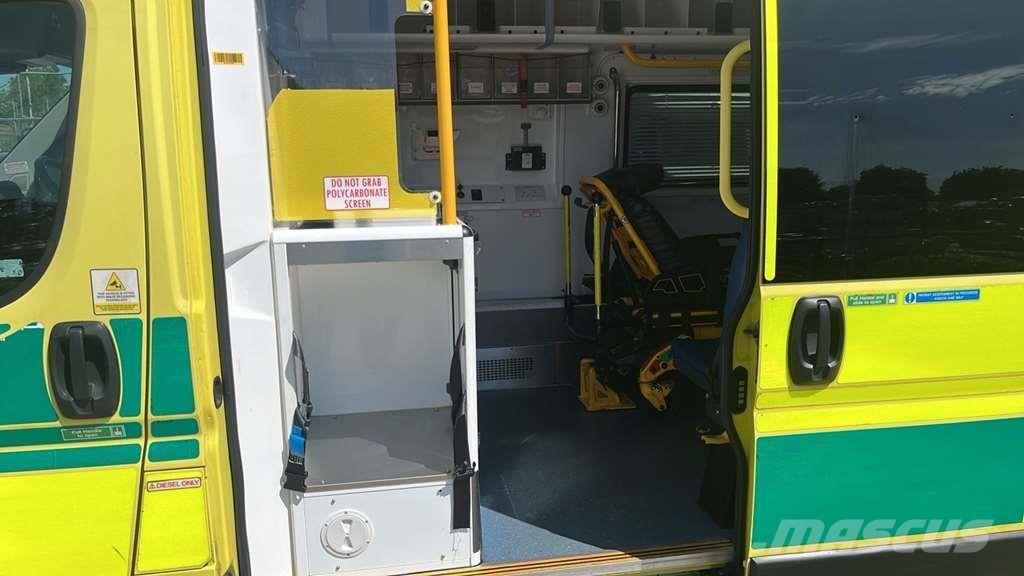 Fiat Ducato A&E Fiat Ducato A&E Box Body with Stryker P سيارات إسعاف
