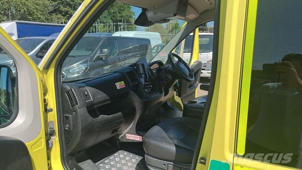 Fiat Ducato A&E Fiat Ducato A&E Box Body with Stryker P سيارات إسعاف