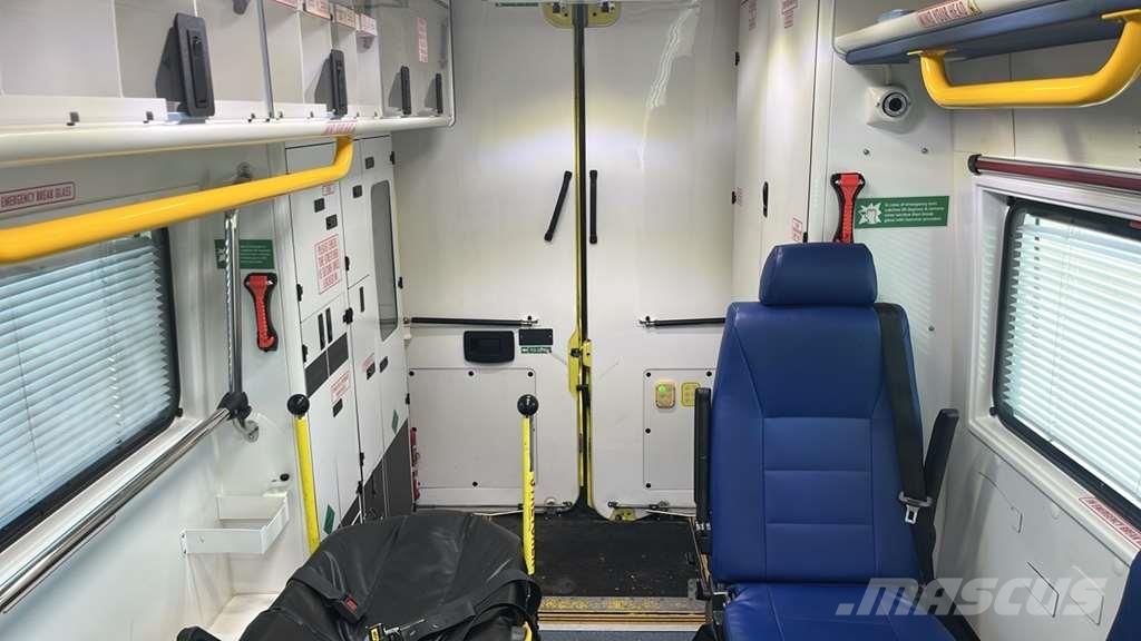 Fiat Ducato A&E Fiat Ducato A&E Box Body with Stryker P سيارات إسعاف