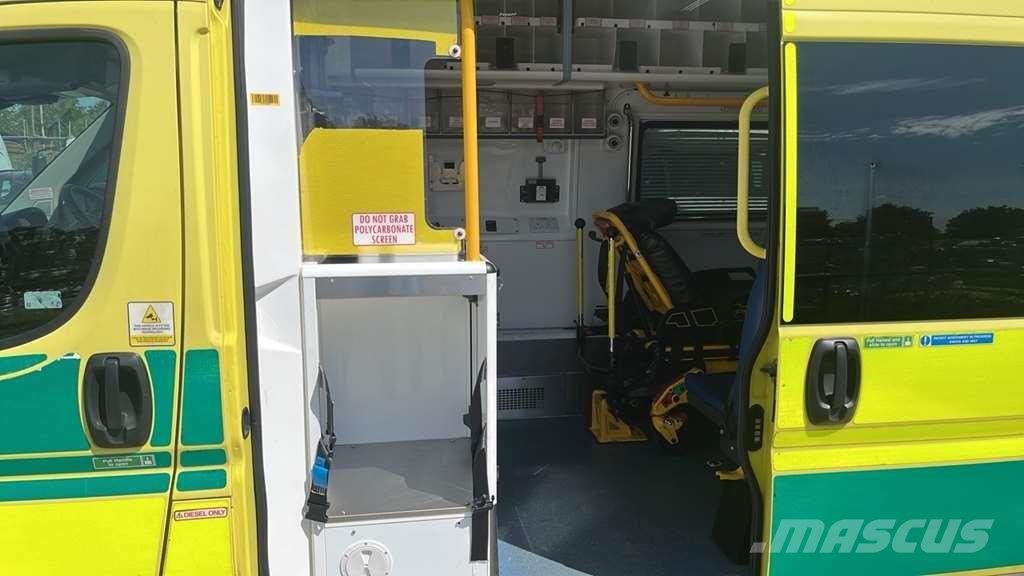Fiat Ducato A&E Fiat Ducato A&E Box Body with Stryker P سيارات إسعاف