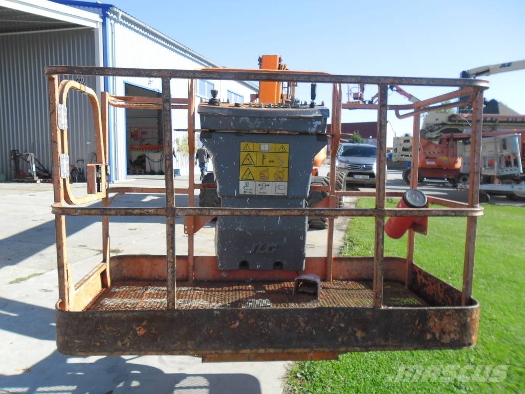 JLG 800 AJ Zglobne podizne platforme
