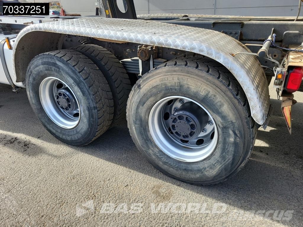 DAF CF 450 8X4 19m3 tipper steel suspension Big-Axle A Pašizgāzējs