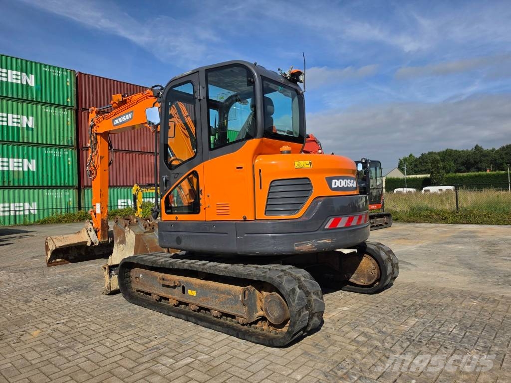 Doosan DX 85 R-3 Midi excavators  7t - 12t