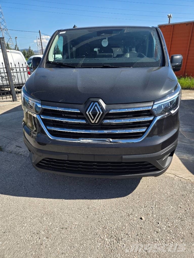 Renault Trafic Mikroautobusai