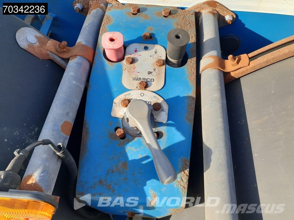 Renders - Has 3 axles Liftachse Mutl 45ft Containertrailer