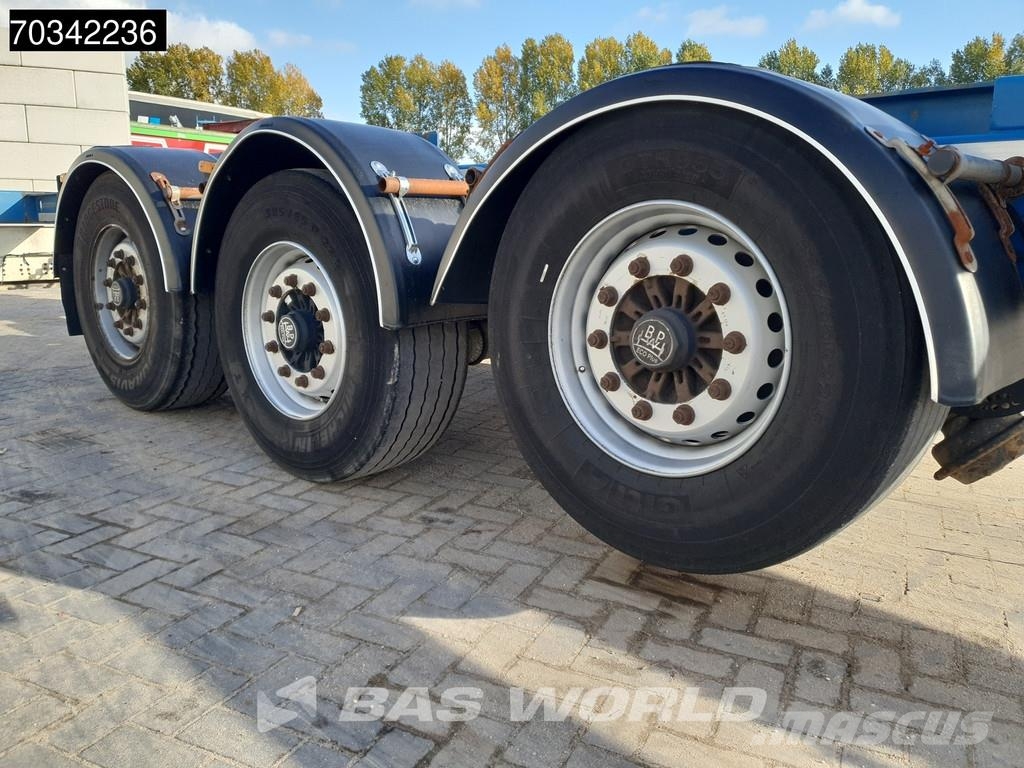 Renders - Has 3 axles Liftachse Mutl 45ft Containertrailer
