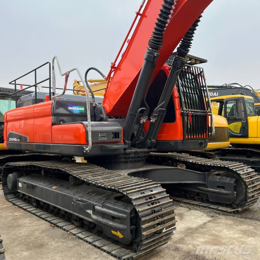 Doosan DX 345 Raupenbagger