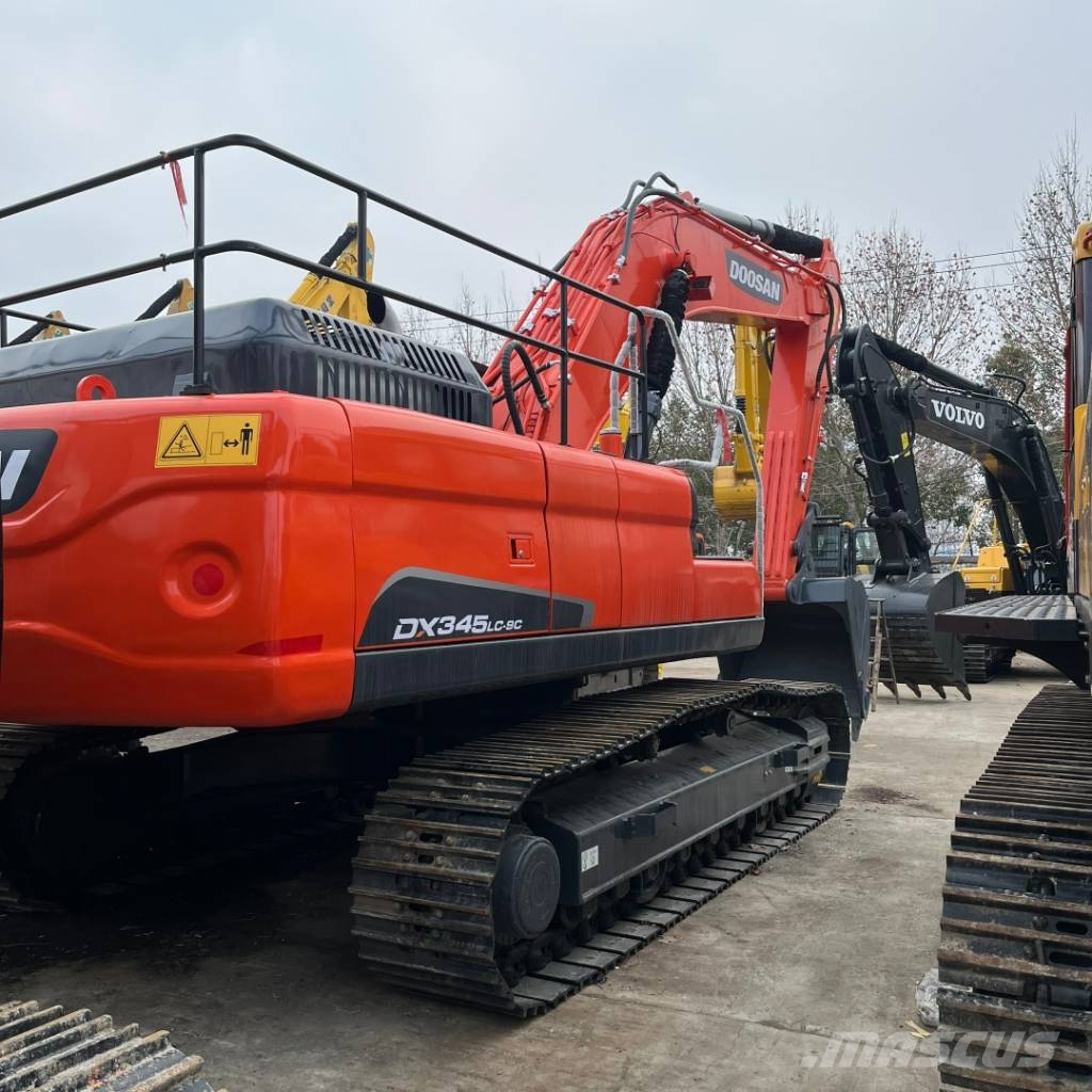 Doosan DX 345 Raupenbagger