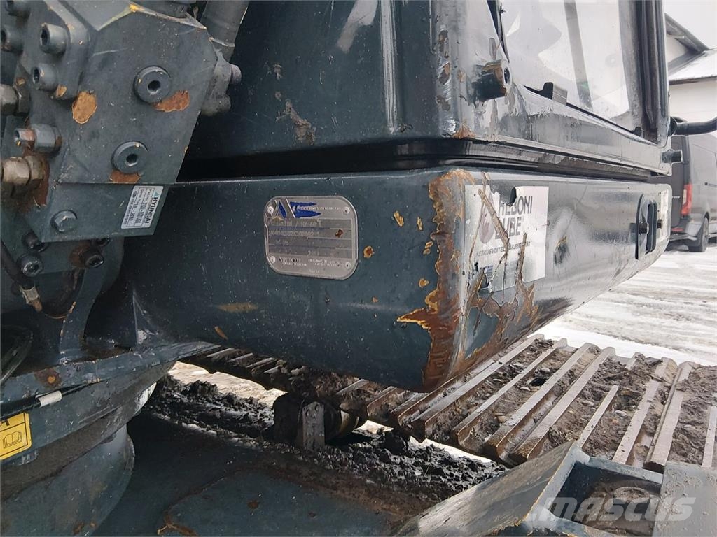 Hyundai HX160L Crawler excavators