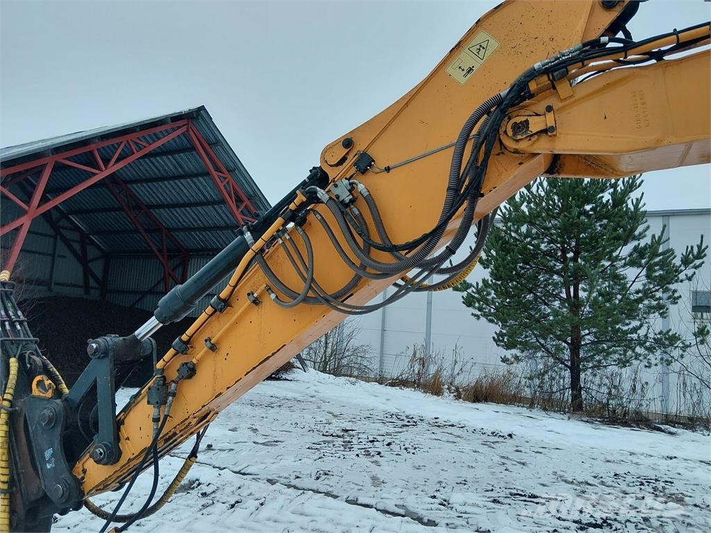 Hyundai HX160L Excavadoras sobre orugas