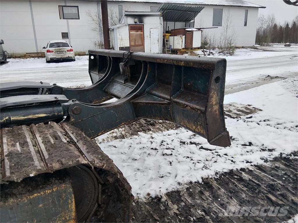 Hyundai HX160L Crawler excavators