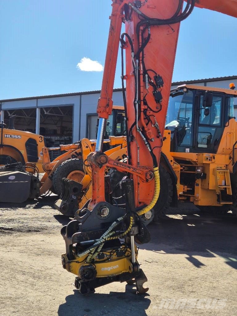 Hitachi ZX 225 US LC-3 履带挖掘机