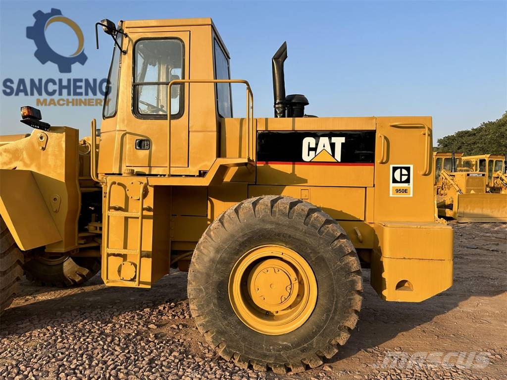 CAT 950E Iekrāvēji uz riteņiem