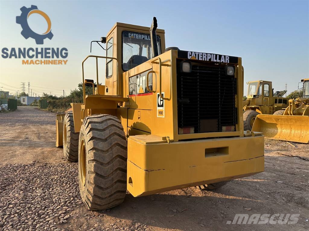 CAT 950E Iekrāvēji uz riteņiem