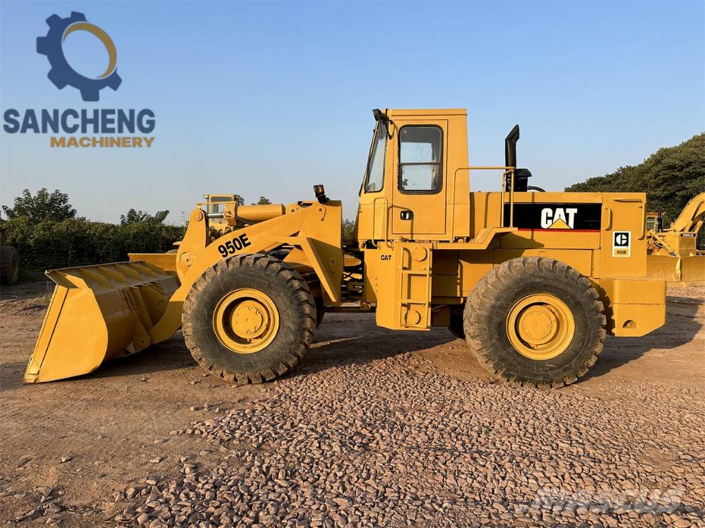 CAT 950E Iekrāvēji uz riteņiem