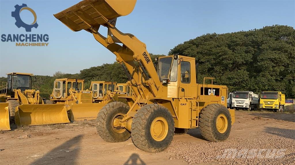CAT 950E Iekrāvēji uz riteņiem