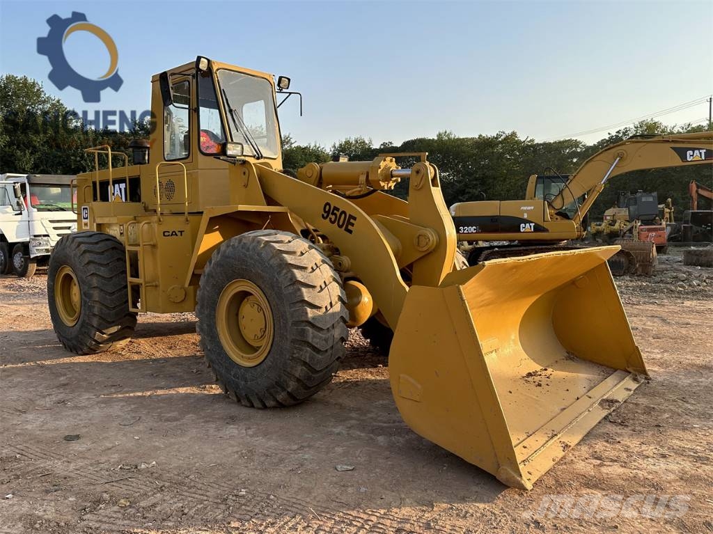 CAT 950E Iekrāvēji uz riteņiem