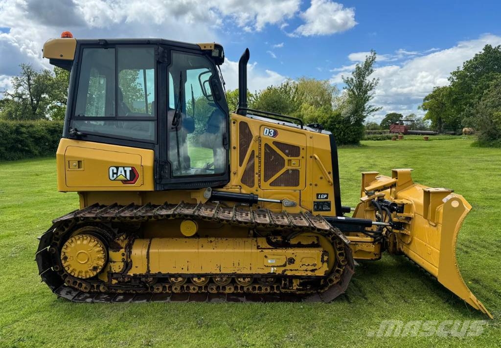 CAT D 3 LGP Crawler dozers