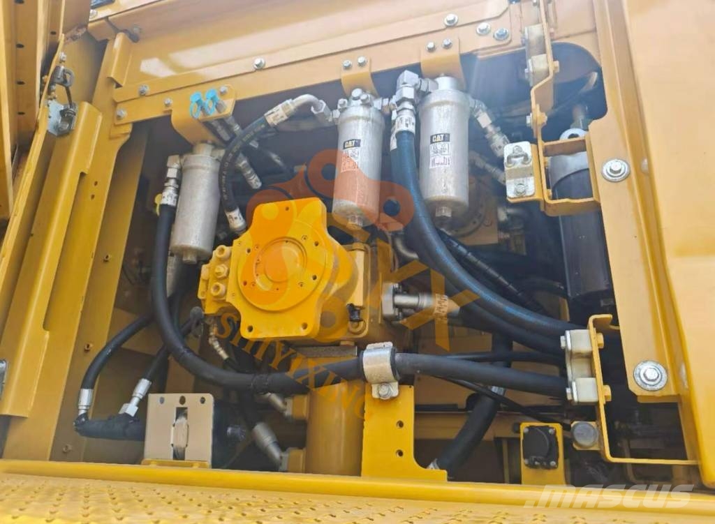 CAT 374 Raupenbagger