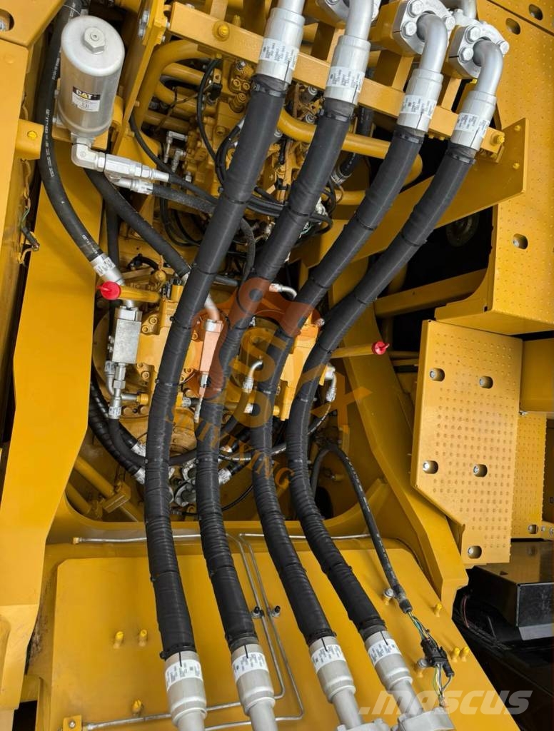 CAT 374 Raupenbagger
