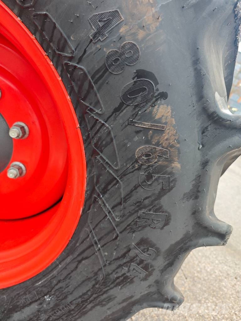 Kubota M 6-142 Tractoren