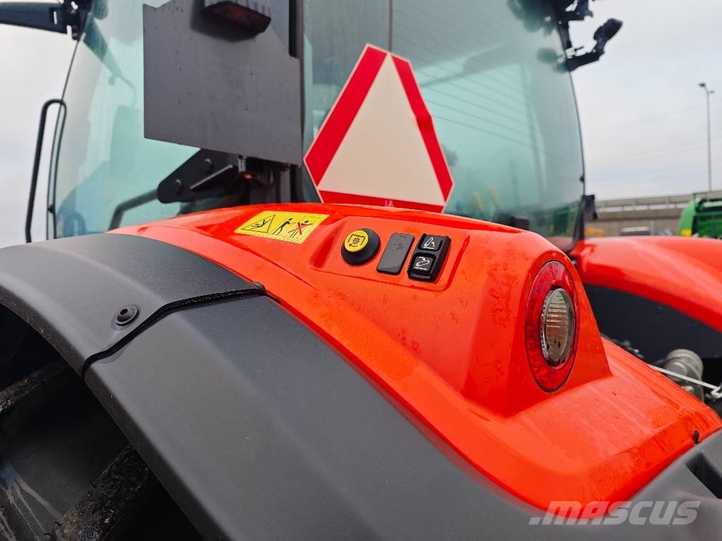 Kubota M 6-142 Tractoren