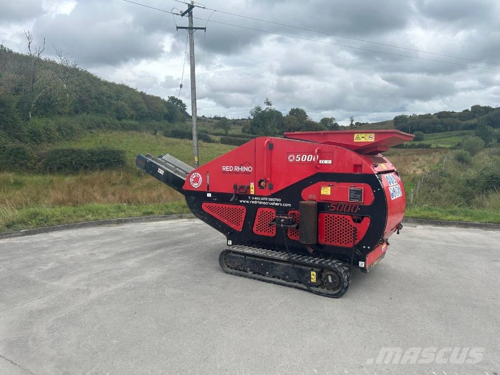 Red Rhino 5000 Mini Crusher 5000 移动式破碎机